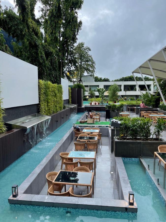 Hotel Lch Fitness à Indore Extérieur photo