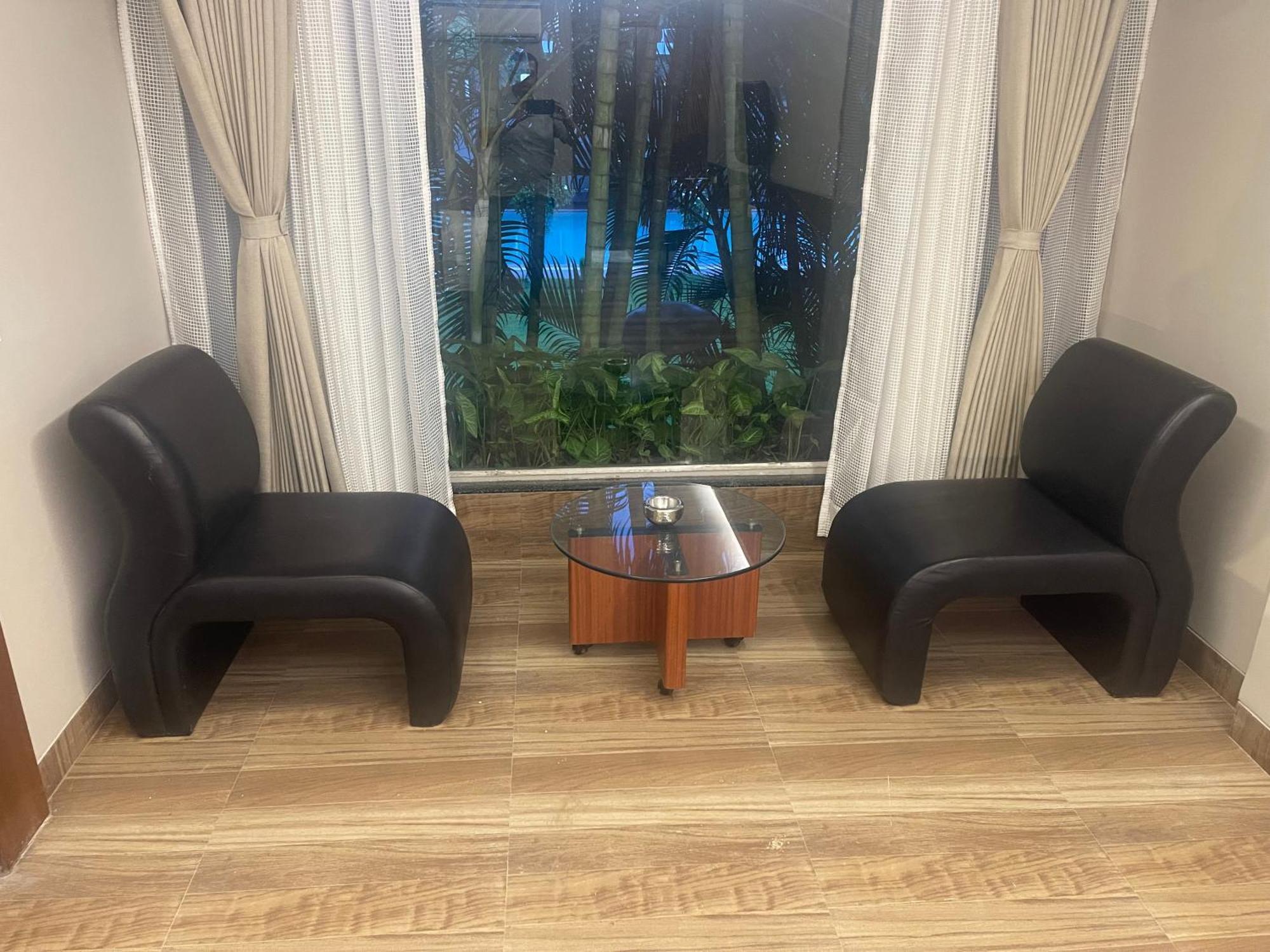 Hotel Lch Fitness à Indore Extérieur photo